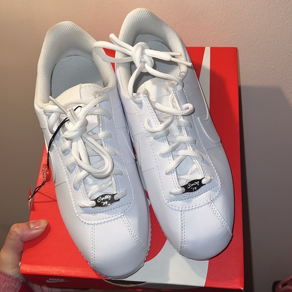 All white Nike Cortez - Picture 4 of 5